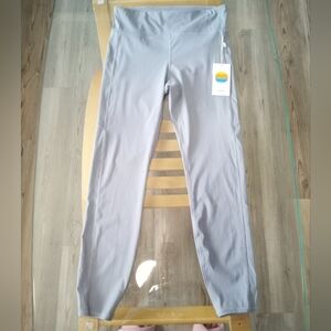 Vuori Women's Soft Gray Leggings